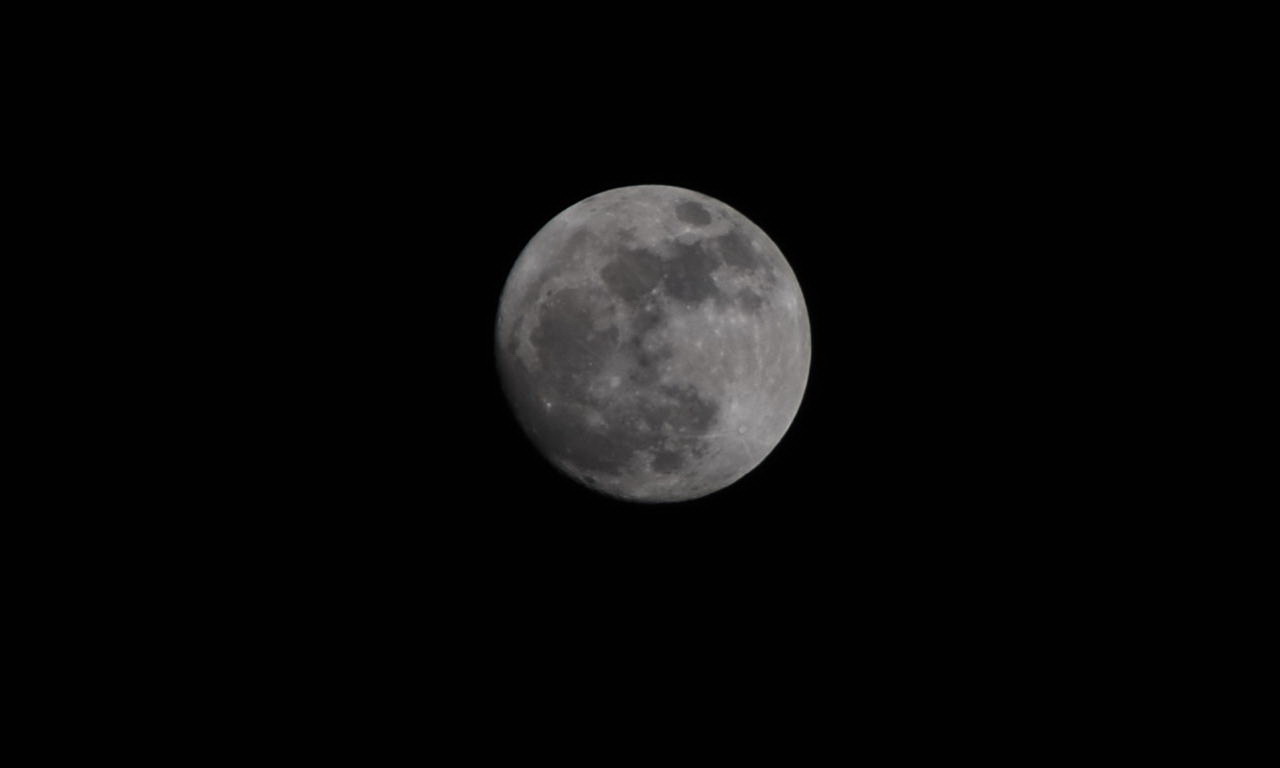 Полнонулие, 18.03.2011, Луна близко к Земле.